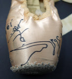 Ananiashvili, Nina - Signed Pointe Shoe