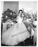 Pons, Lily - Lot of 9 Unsigned Photos + 2 gala programs