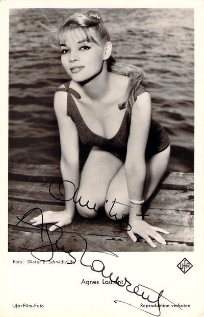 French Actresses - Lot of 32 Signed Photographs