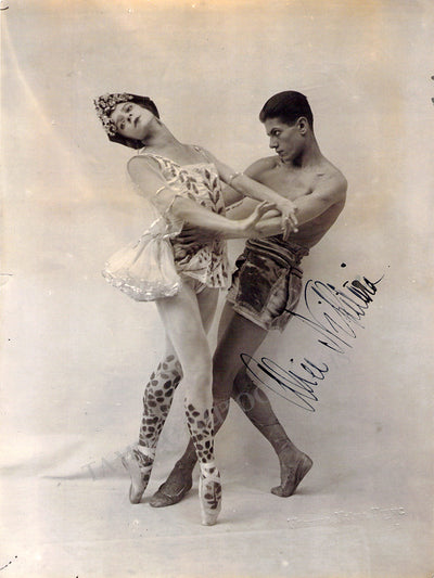 Nikitina, Alice - Signed Photograph