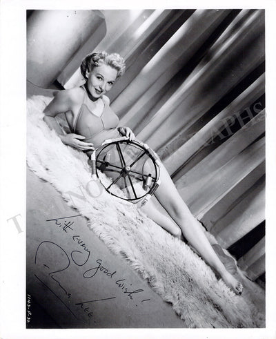 Lee, Anna - Signed Photograph