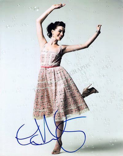 Hathaway, Anne - Signed Photograph