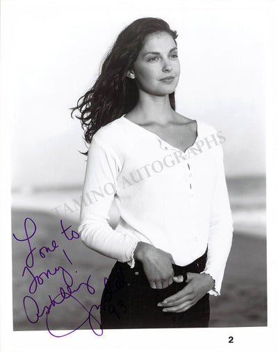Judd, Ashley - Signed Photograph