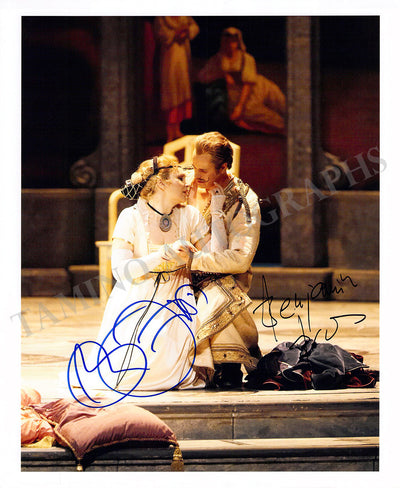 Fritolli, Barbara - Bruns, Benjamin - Signed Photograph