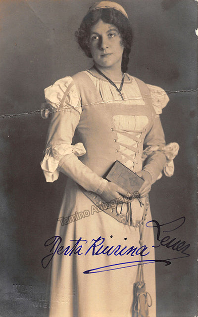 Marguerite in Faust 2