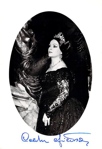 Violetta in La Traviata (1)
