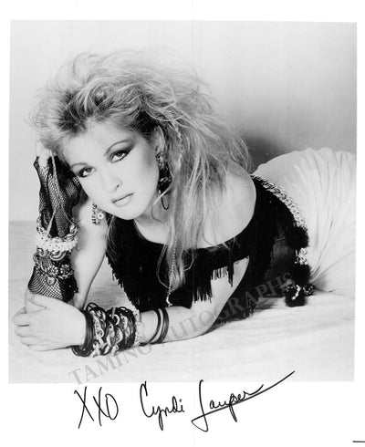 Lauper, Cyndi - Signed Photograph