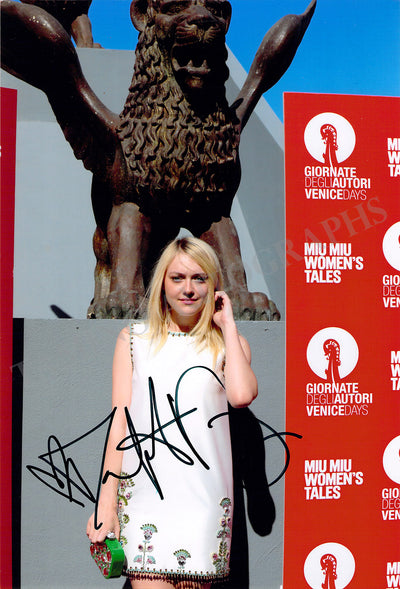 Fanning, Dakota - Signed Photograph
