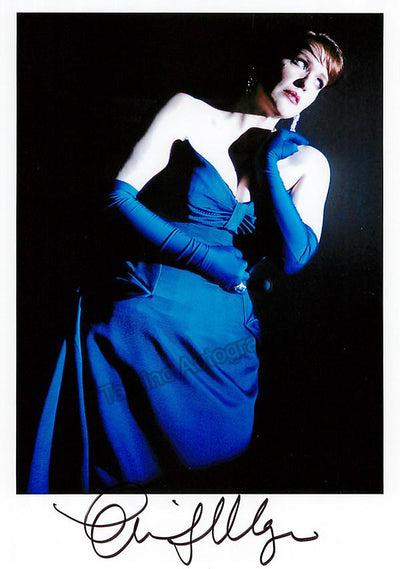 MAGEE, Emily (Various Autographs)