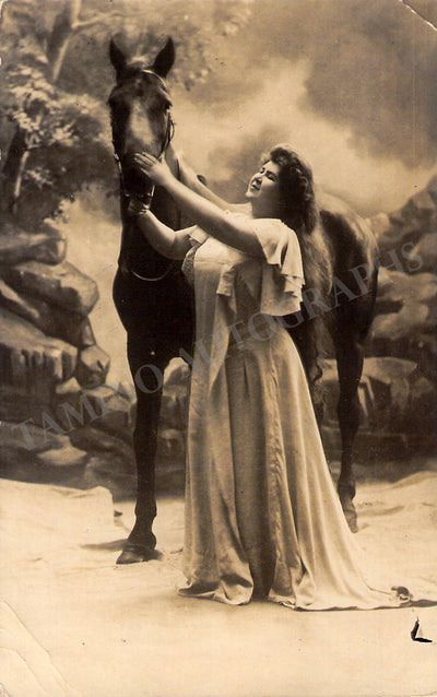 Litvinne, Felia - Set of 10 Unsigned Photos