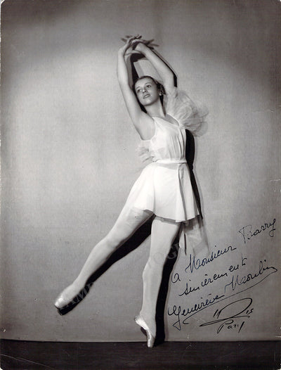 Moulin, Genevieve - Signed Photograph