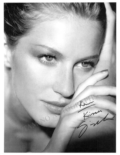Bundchen, Gisele - Signed Photograph