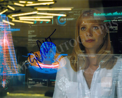 Paltrow, Gwyneth - Signed Photograph in "Iron Man"
