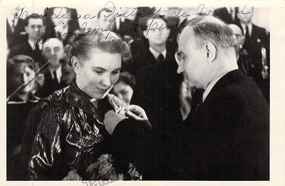 Czerny-Stefanska, Halina - Signed Photograph
