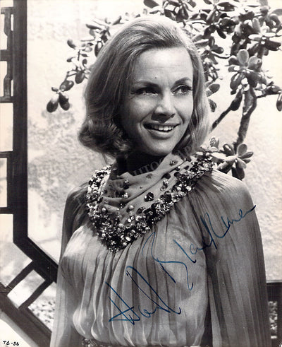 Blackman, Honor - Signed Photograph