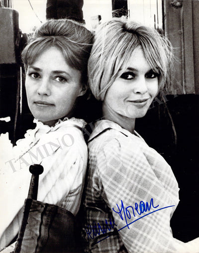 Moreau, Jeanne - Signed Photo in "Viva Maria!"