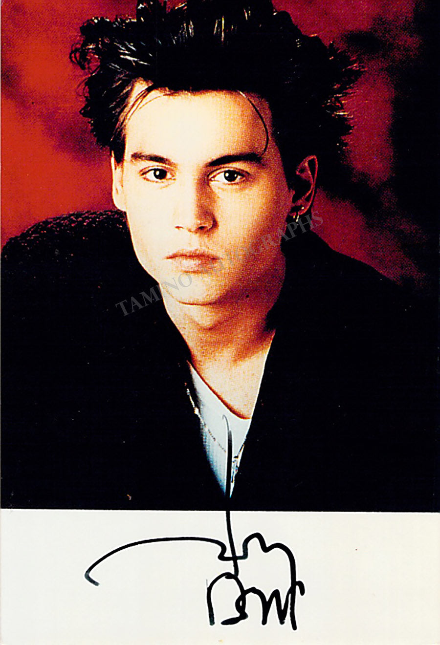 Johnny Depp Autograh Signed Color Photograph