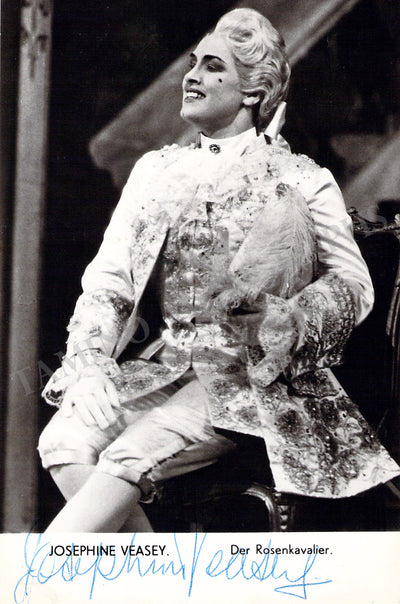 Octavian in Rosenkavalier (1)