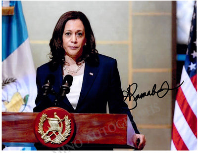 Harris, Kamala - Signed Photograph