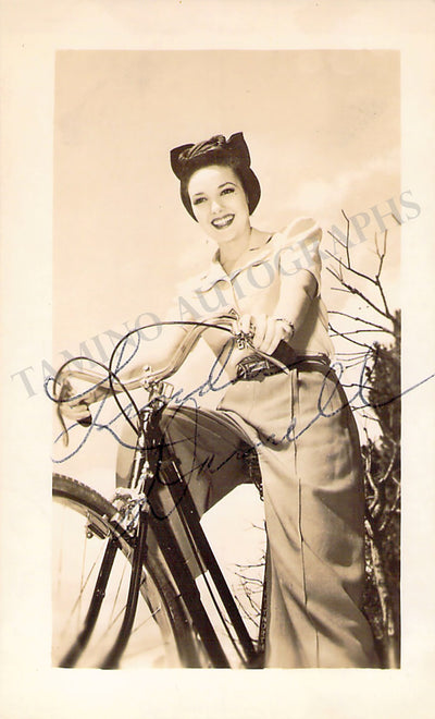 Darnell, Linda - Signed Photograph