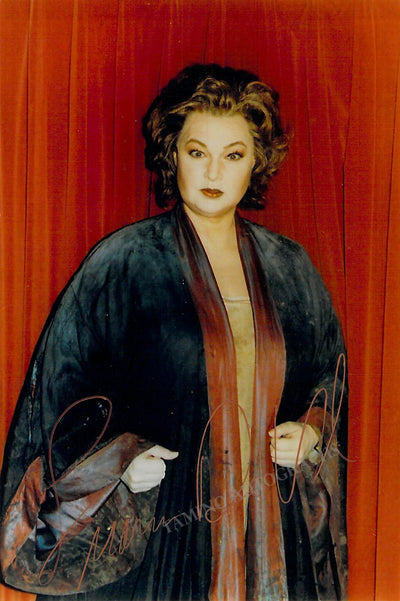 DE VOL, Luana (Various Autographs)