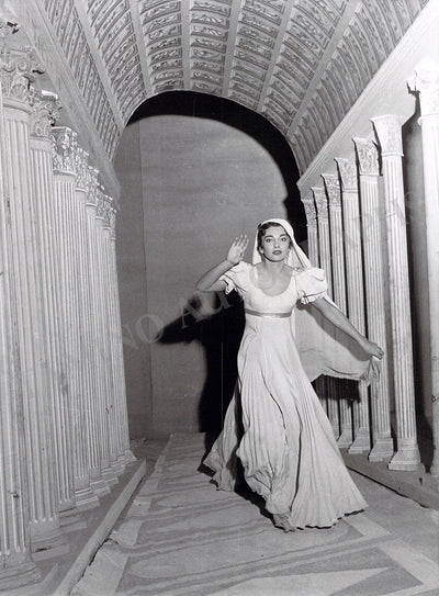 Callas, Maria - Photograph in La Vestale