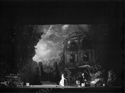 In Scene Act II Scene I (With E. Bastianini)