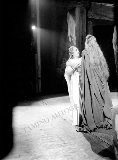 In Scene with Ebe Stignani (I)