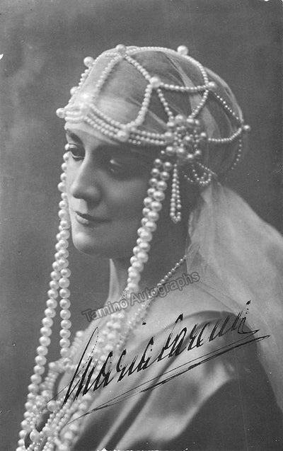 CARENA, Maria