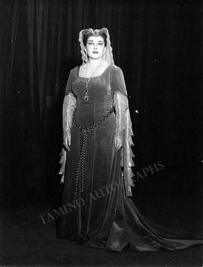 As Leonora in Il Trovatore (2)