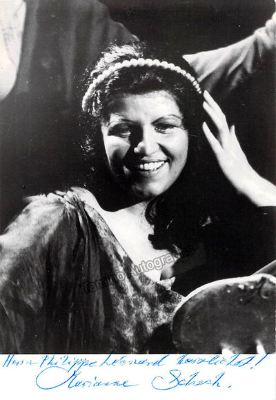 Dyer's Wife in Frau