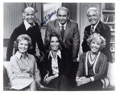 Moore, Mary Tyler - Signed Photograph