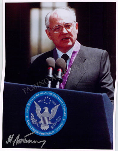 Gorbachev, Mikhail - Signed Photograph