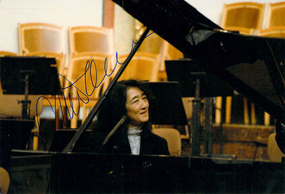 Uchida, Mitsuko - Signed Photograph