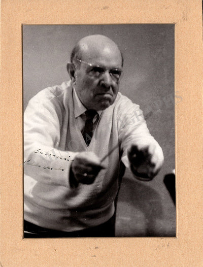 In Rehearsal (i)