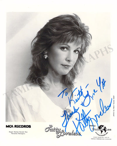Loveless, Patty - Signed Photograph
