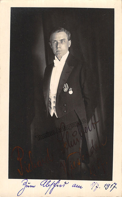 Signed Photo (1917)