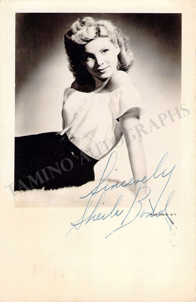 Bond, Sheila - Signed Photograph