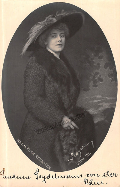Seydelmann von der Osten, Suzanne - Signed Photograph
