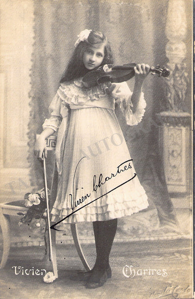 Chartes, Vivien - Signed Photograph
