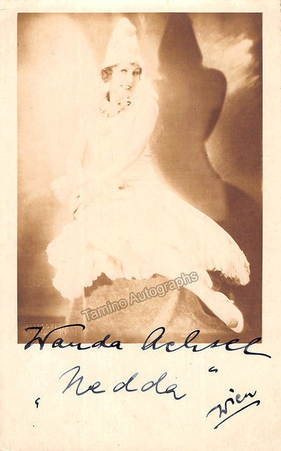 Nedda in Pagliacci
