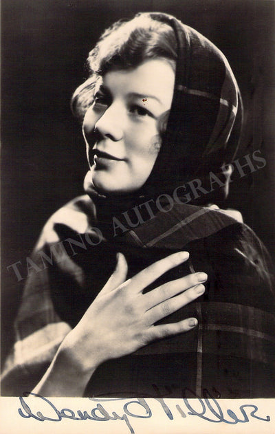 Hiller, Wendy - Signed Photograph