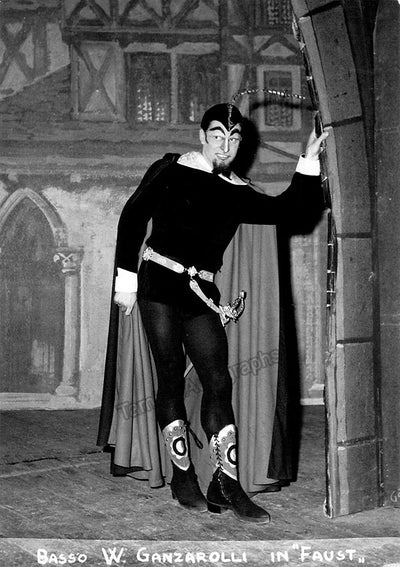 Mephistopheles in Faust