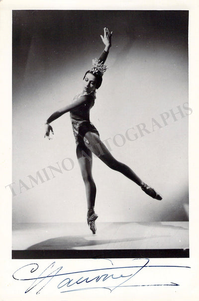 Chauviré, Yvette - Signed Photograph