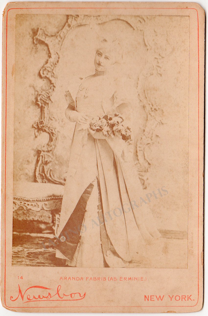 Fabris, Amanda - Cabinet Photo