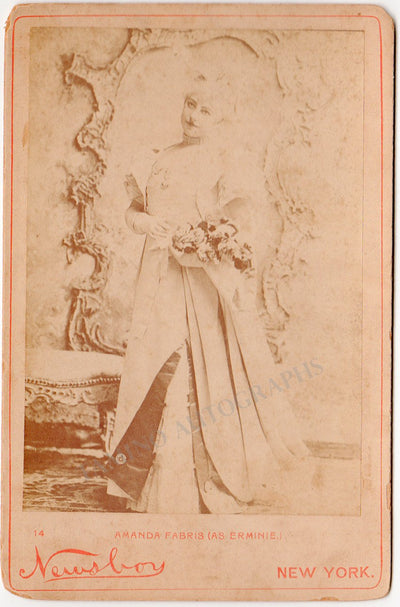 Fabris, Amanda - Cabinet Photo