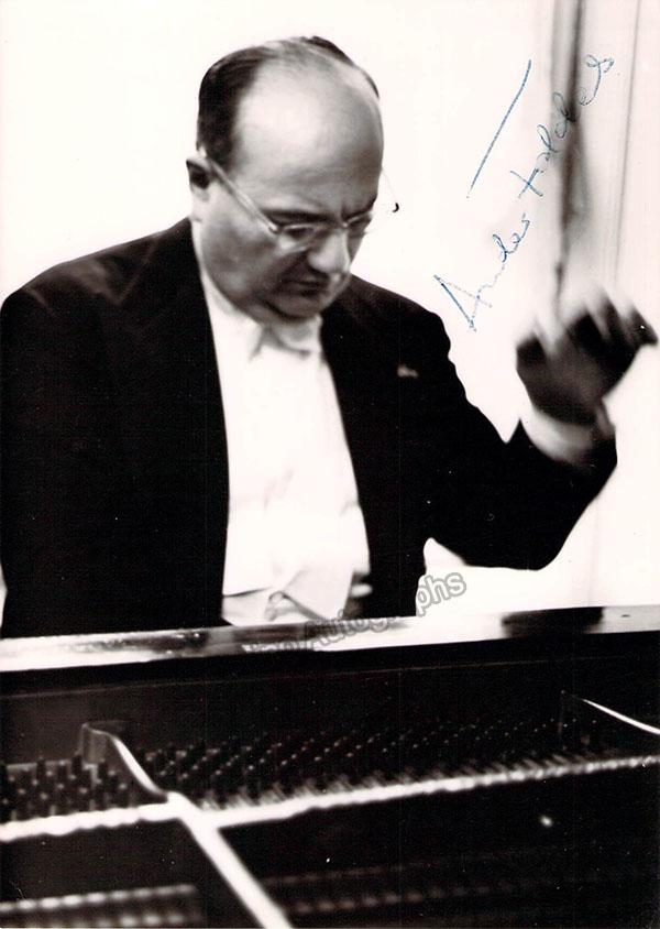 Foldes, Andor - Signed Photo in Performance
