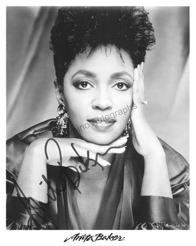 Baker, Anita - Signed Photograph