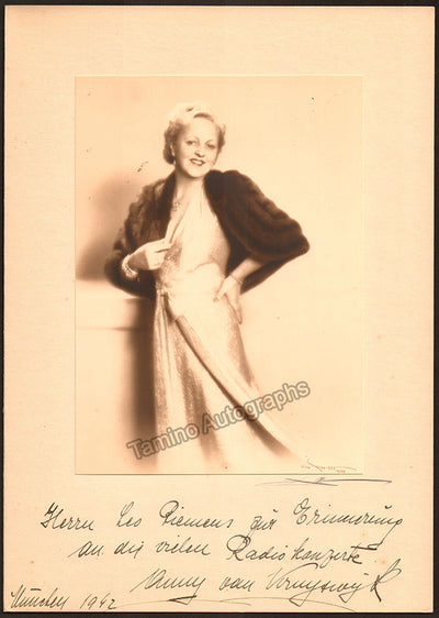 Kruyswyk, Anny Van - Signed Photograph