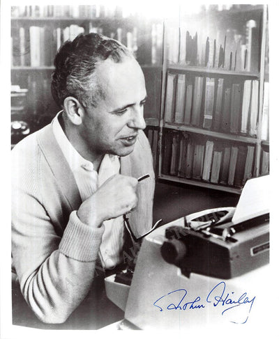 Hailey,  Arthur - Signed Photo